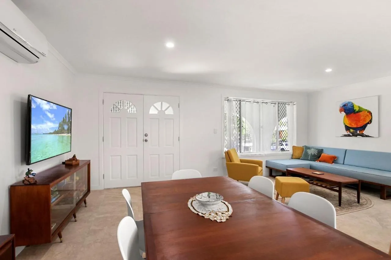 Browning Boulevard 9, Battery Hill Caloundra